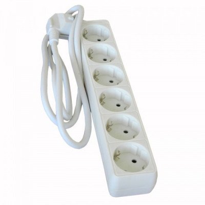 Elosztó hat csatlakozós, kapcsolós 1,5m kábellel asztali 16A max. 3500W