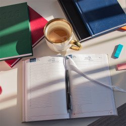 Határidőnapló agenda Standard A/5, napi, fehér lapokkal (fekete) 2026. Bluering®