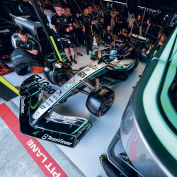 Falinaptár képes lemeznaptár 300x300mm, Formula Realsystem 2027.